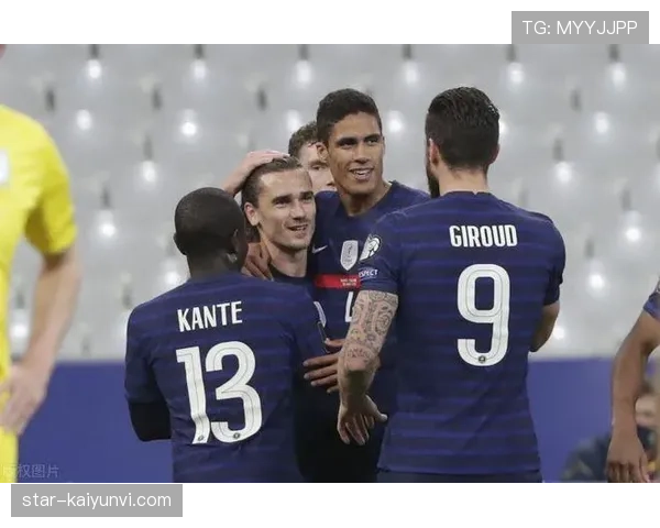 B费与格里兹曼前场组织能力差异及其战术角色解析